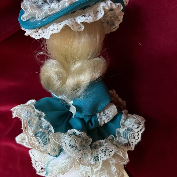 Vintage “Miss Emerald” 8” Tall Doll. May Birthday. By Bradley Collectible Dolls. - Picture 7 of 11